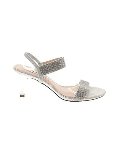 Pre-owned Nina Sandals In Silver