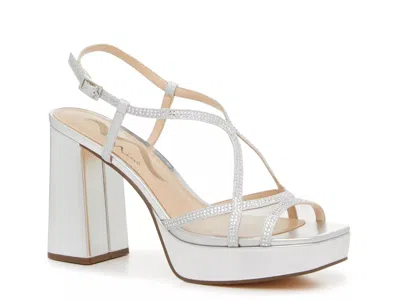 Nina Stormi Platform Sandal In Gray
