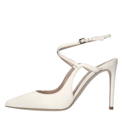 Ninalilou With Heel In White