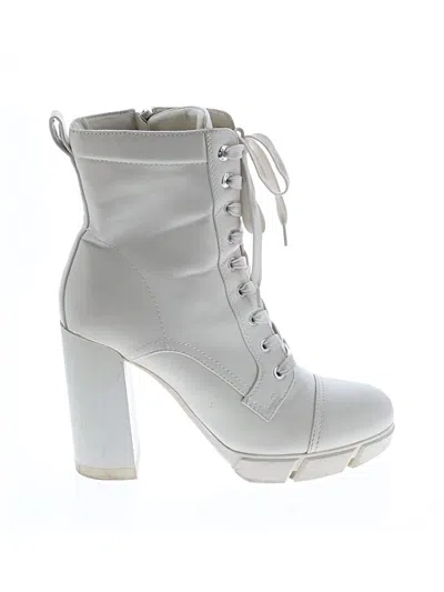 Pre-owned Nine West Boots In Ivory