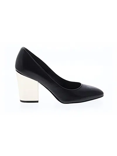 Pre-owned Nine West Flats In Black