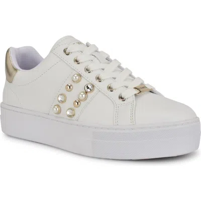 Nine West Gripes Platform Sneaker In White/gold