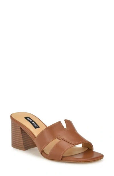 Nine West Griselda Slide Sandal In Dark Natural