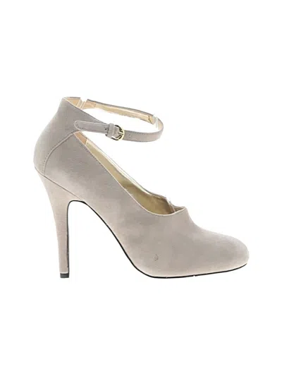 Pre-owned Nine West Heels In Gray
