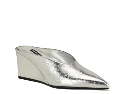 Nine West Lanah Wedge Mule In Gray