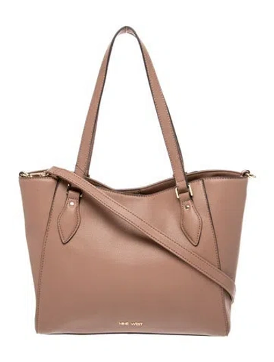 Pre-owned Nine West Leather Shoulder Bag In Neutrals