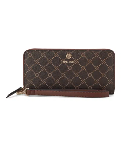 Nine West Lockup 9s Zip Around Wristlet