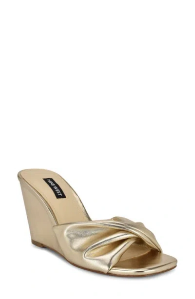 Nine West Nikhil Wedge Sandal In Gold