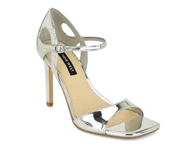 Nine West Paddie Sandal In Silver