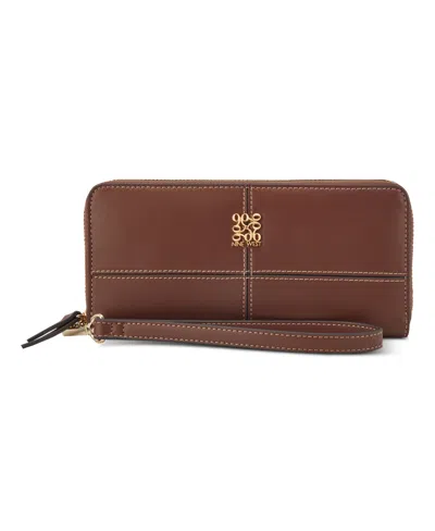 Nine West Paxtin Zip Around Wristlet In Brown