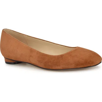 Nine West Robbe Flat In Medium Brown Suede