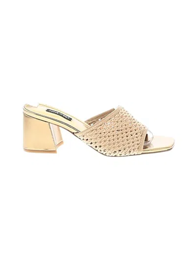 Pre-owned Nine West Sandals In Gold