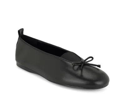 Nine West Smooch Ballet Flat In Black