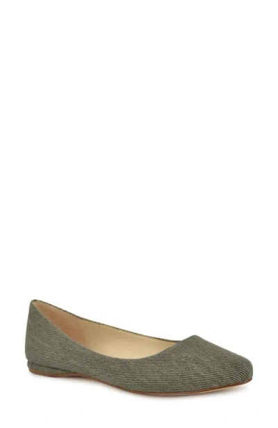 Nine West Speakup Flat In Dark Green
