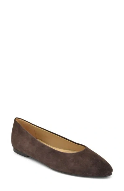 Nine West Valore Flat In Brown