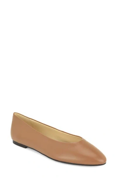 Nine West Valore Flat In Brown