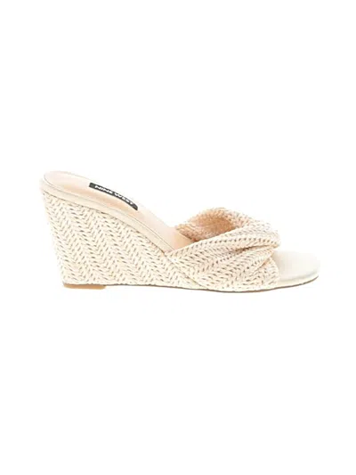 Pre-owned Nine West Wedges In Ivory