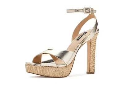 Nine West Weston In Gold