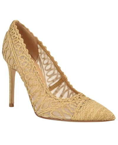 Nine West Frista Pump In Gold