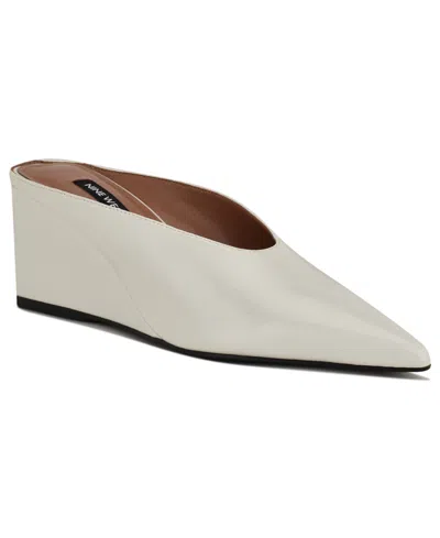 Nine West Lanah Pump In White