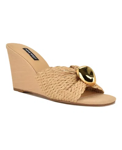 Nine West Nessla Wedge Sandal In Neutral