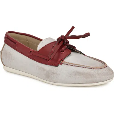 Nine West Yacht Boat Shoe In White/brown