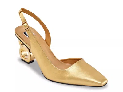 Ninety Union Rain Pump In Gold