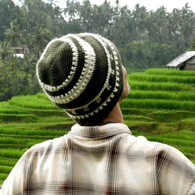 Nirvanna Designs Discover Hat In White