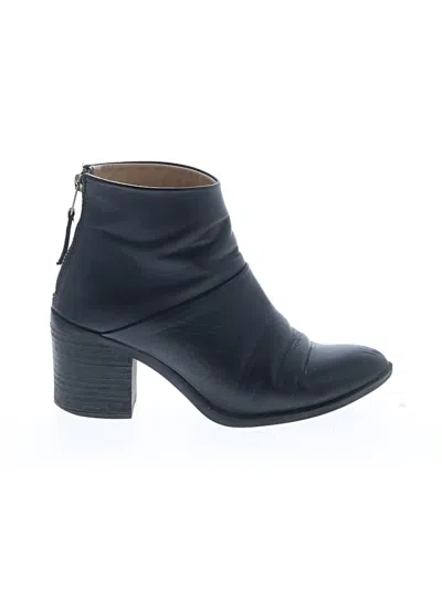 Pre-owned Nisolo Ankle Boots In Black