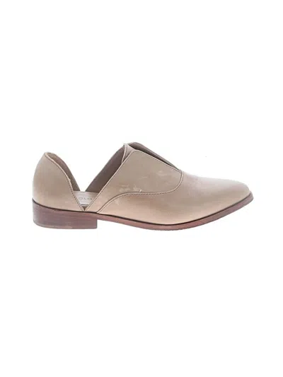 Pre-owned Nisolo Flats In Tan