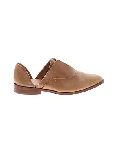 Pre-owned Nisolo Flats In Tan