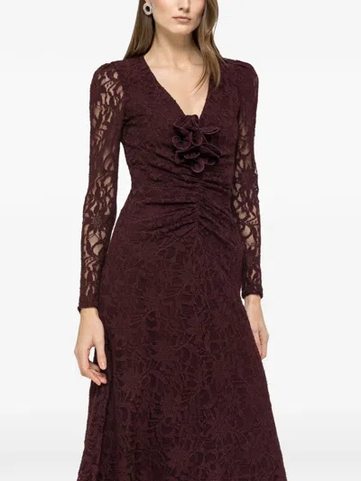 Nissa Floral Applique Lace Dress In Red