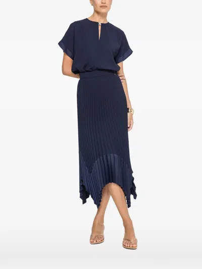 Nissa Short-sleeve Top In Blue