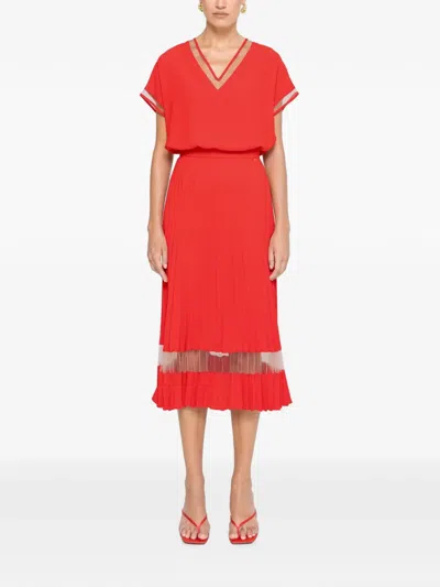 Nissa V-neck Top In Red