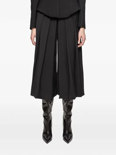 Nissa Wool Tailored Bermuda Pants In Black