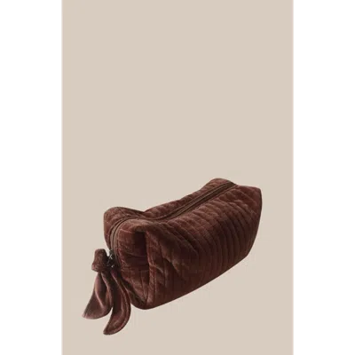 Nēmah The Velvet Beauty Bag
