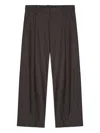 Nn07 Pleated Trousers In Brown