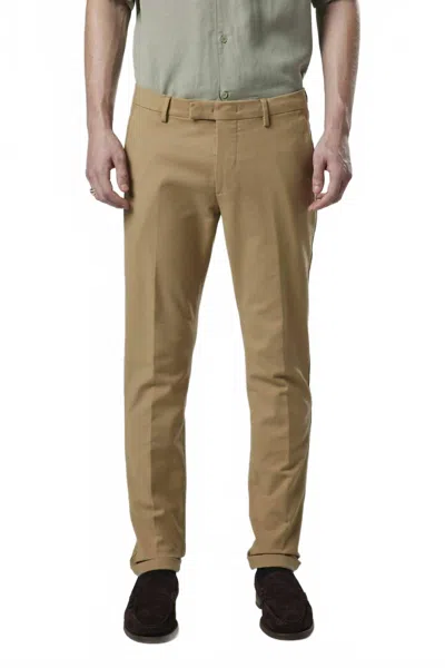 Nn07 Scott Regular Fit Tapered Leg Mid Rise Pant In Khaki In Brown