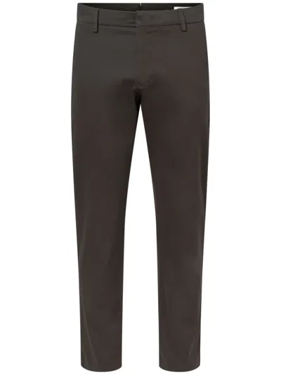 Nn07 Theo Chinos In Grey