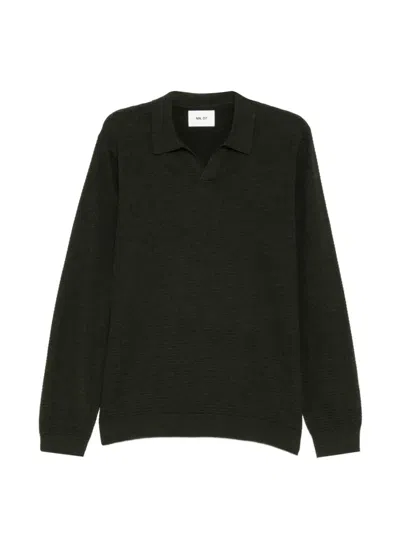 Nn07 V-neck Textured T-shirt In Black