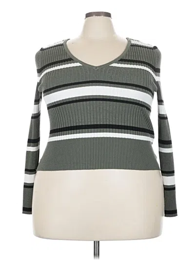 Pre-owned No Boundaries Pullover Sweater In Green