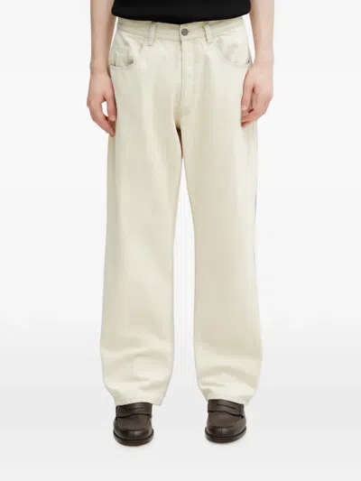 No Problemo -embroidered Relaxed Fit Jeans In Neutral