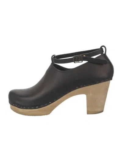Pre-owned No.6 Leather Pumps In Black