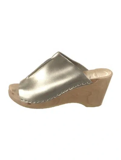 Pre-owned No.6 Leather Slides In Gold