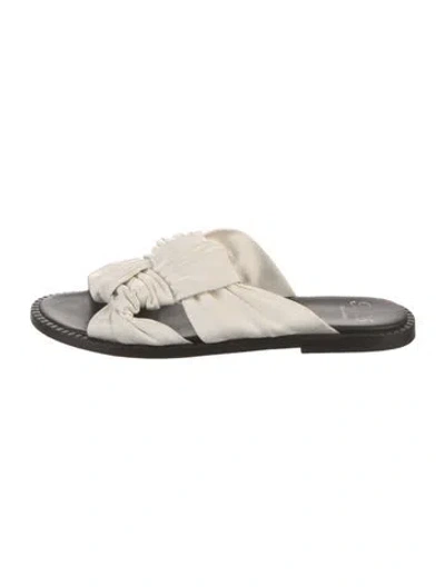 Pre-owned No.6 Leather Slides In White