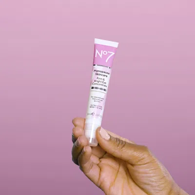 No7 Beauty Menopause Skincare Firm & Bright Eye Concentrate In Purple