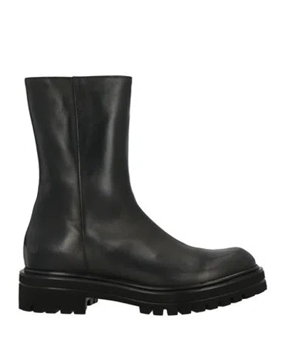 Noa A. Woman Ankle Boots Black Size 6 Leather