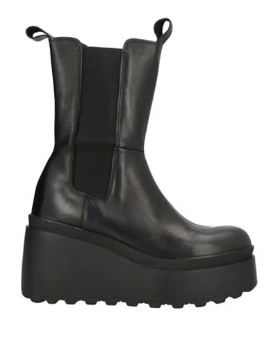 Noa A. Woman Ankle Boots Black Size 7 Leather