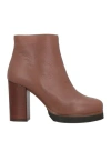 Noa A. Woman Ankle Boots Brown Size 6 Leather