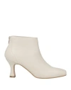 Noa A. Woman Ankle Boots Ivory Size 11 Leather In Neutral
